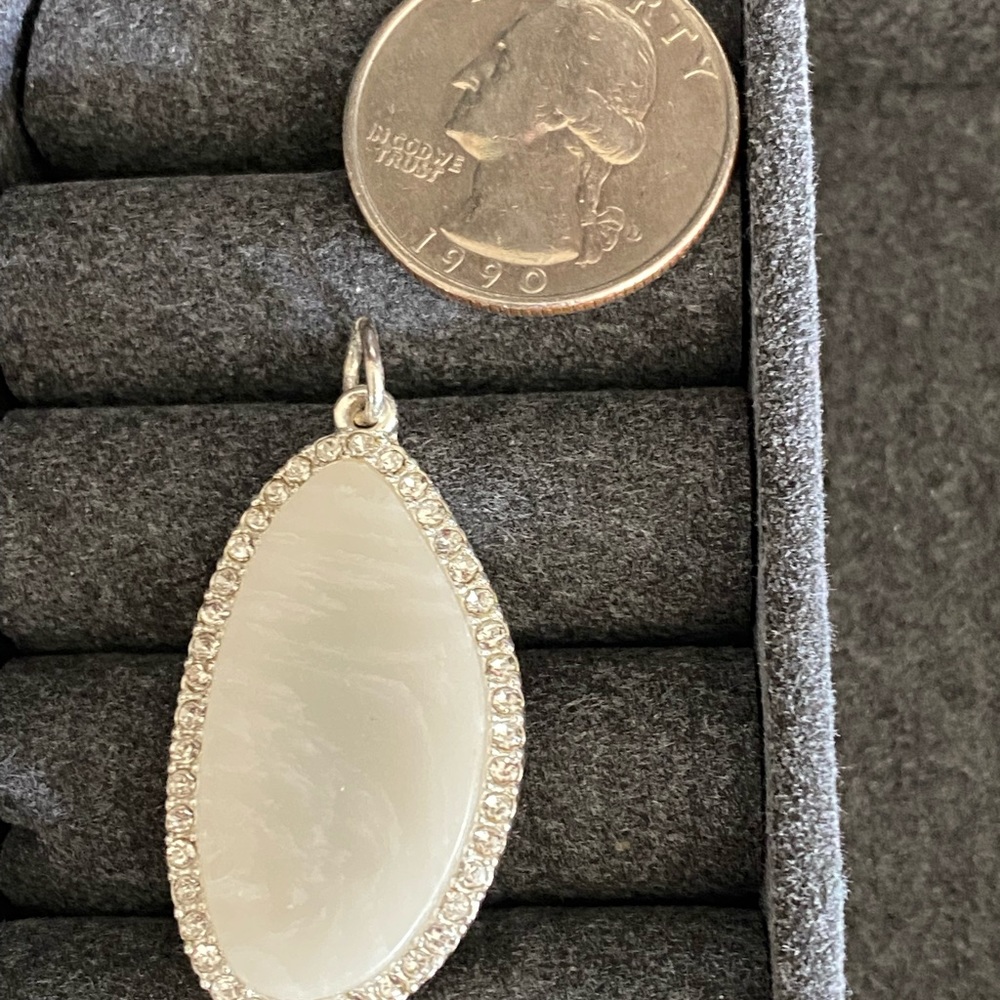 Premier Designs White Geode charm - Picture 2 of 3